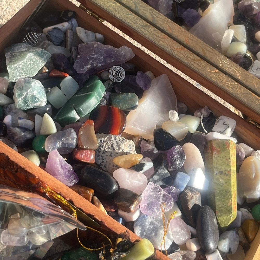 Mystery Crystal Scoops!